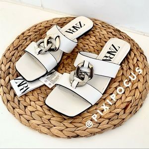 ZARA Flat Leather Sandals with Chain White 7.5